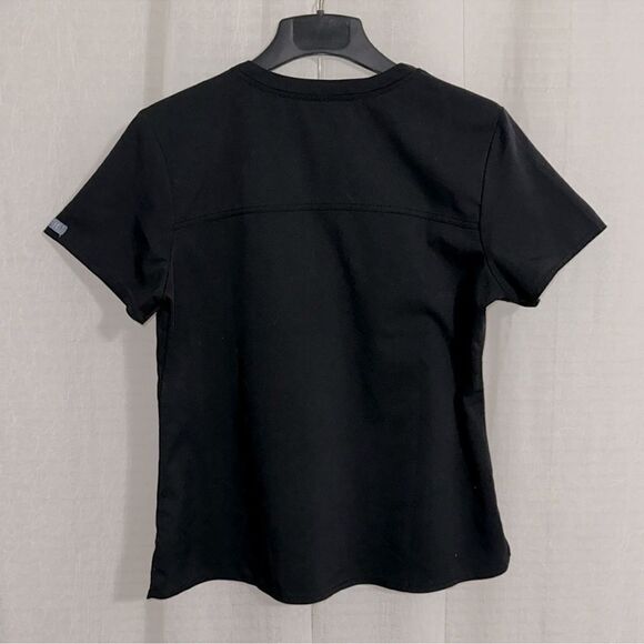 MEDCOUTURE L Touch Black Short Sleeve One Pocket V-Neck Scrub Top - Picture 2 of 15